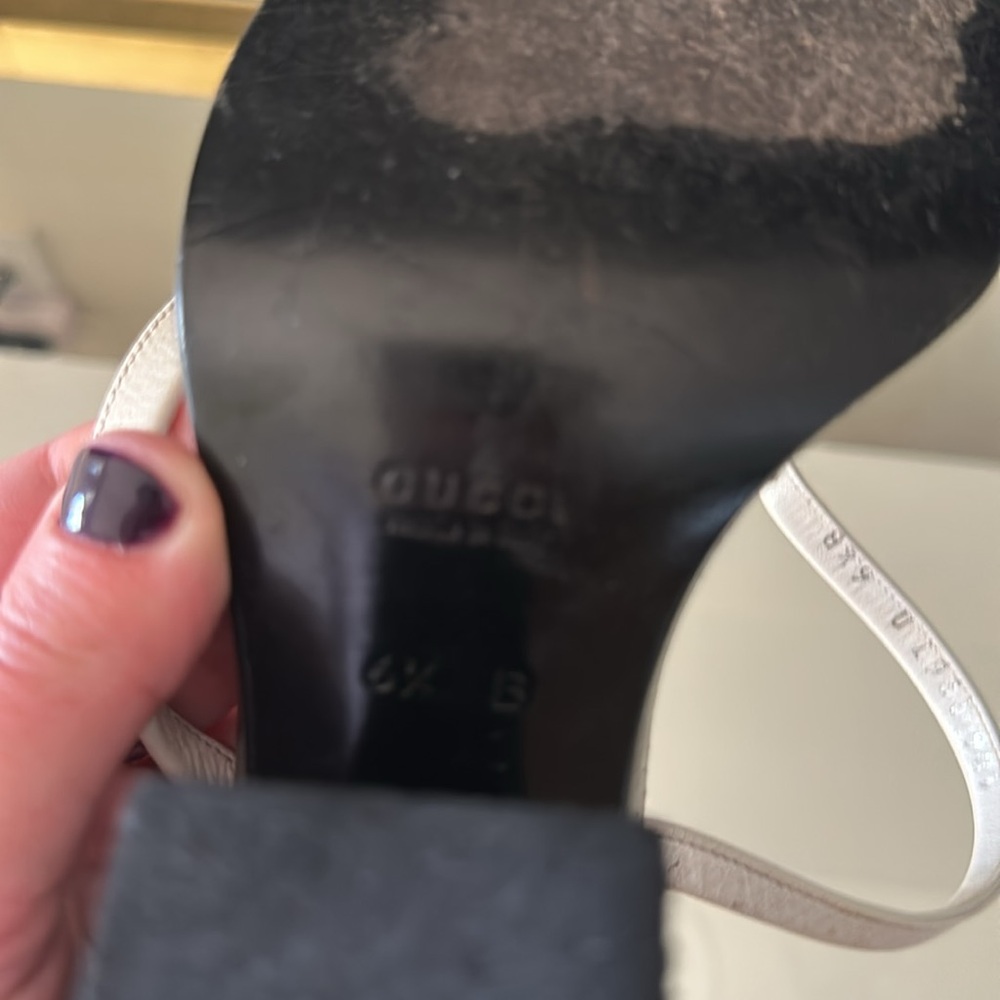 Gucci Heels - Picture 2 of 2
